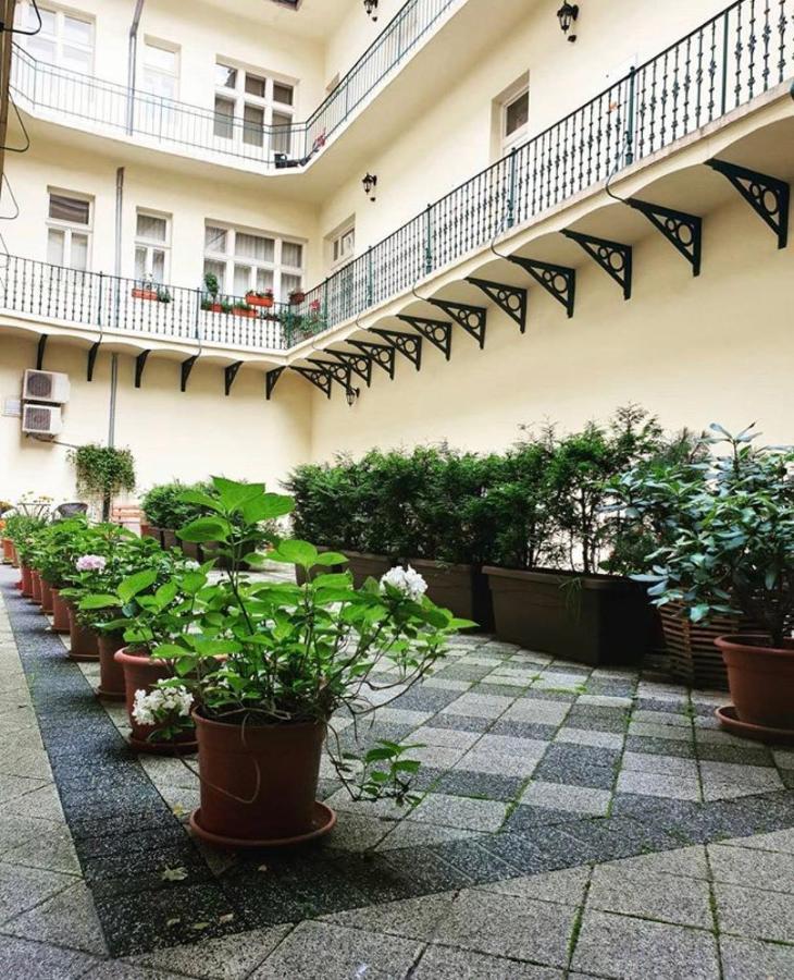 Luxury Vincents Apartments Košice Exteriör bild