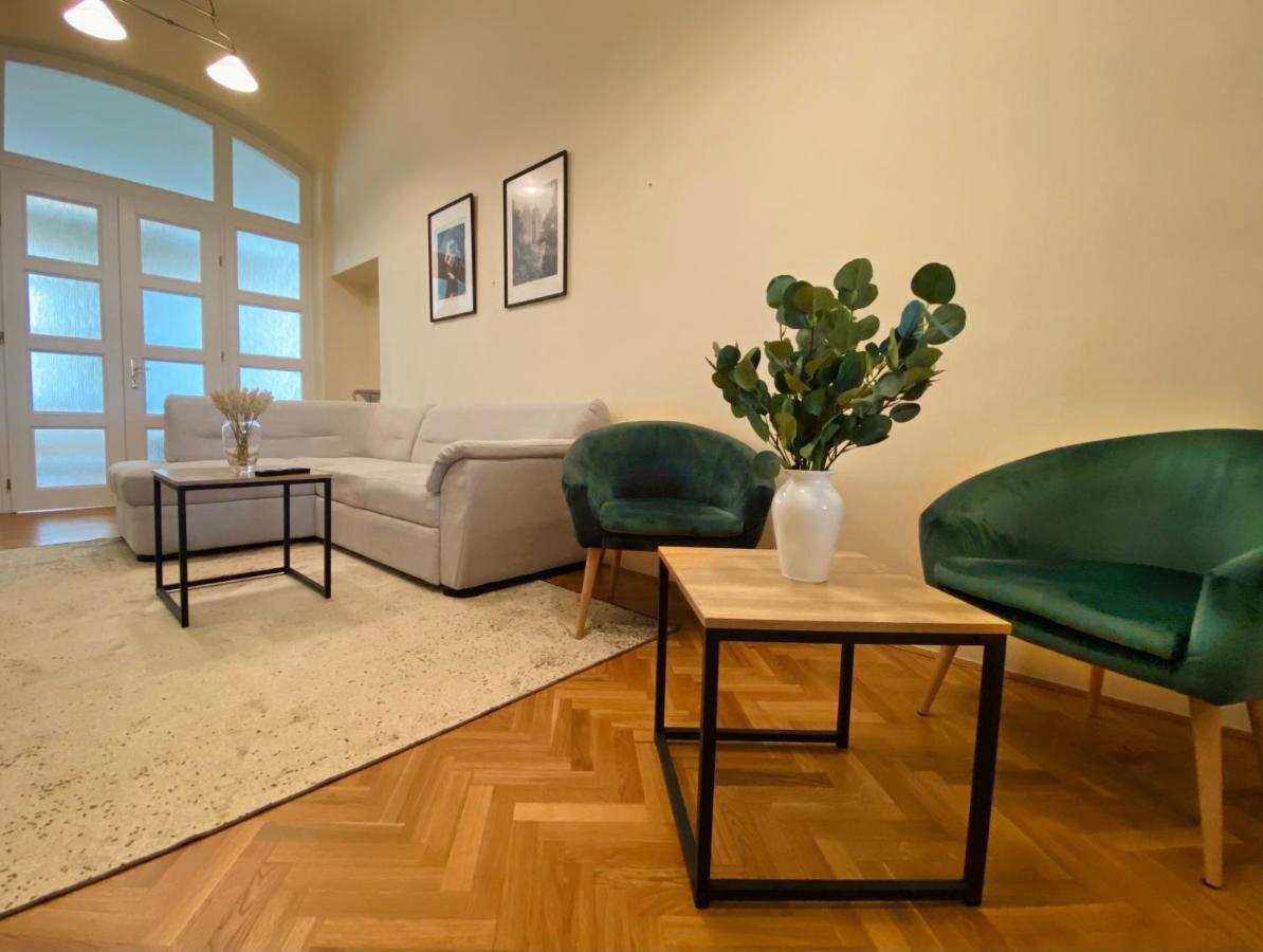Luxury Vincents Apartments Košice Exteriör bild