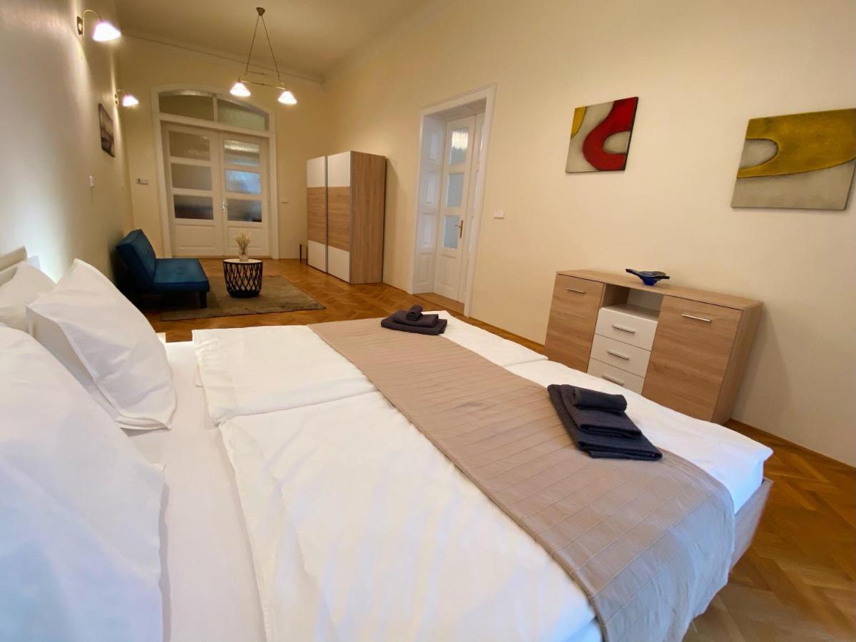 Luxury Vincents Apartments Košice Exteriör bild