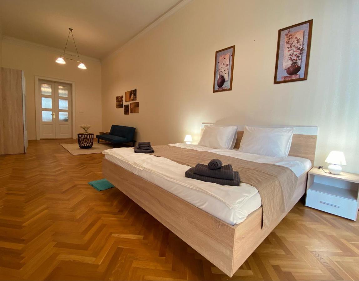 Luxury Vincents Apartments Košice Exteriör bild