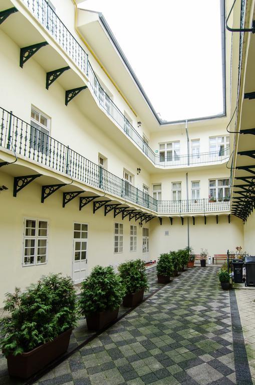 Luxury Vincents Apartments Košice Exteriör bild