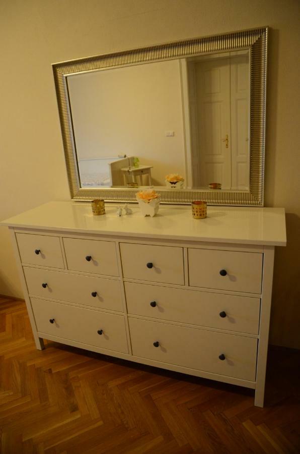 Luxury Vincents Apartments Košice Exteriör bild